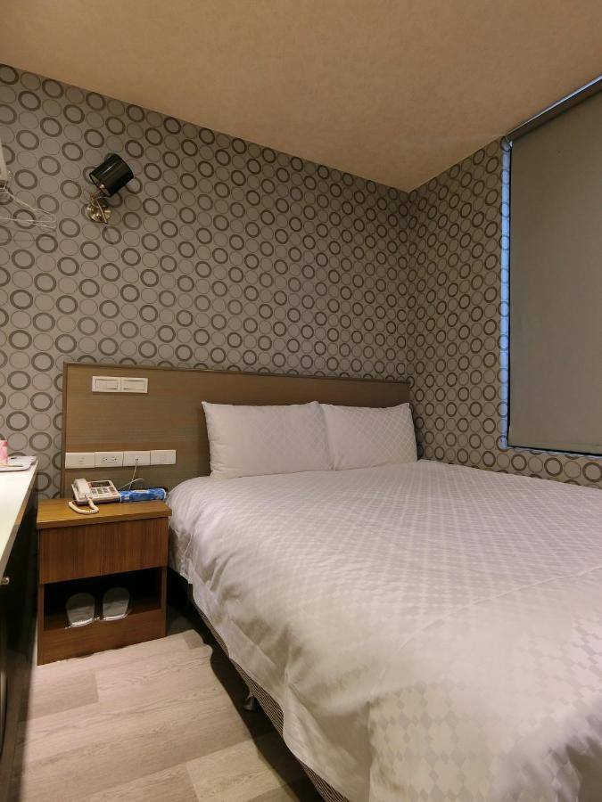 Taiwan Seven Days Boutique Hotel Tajpej Kültér fotó