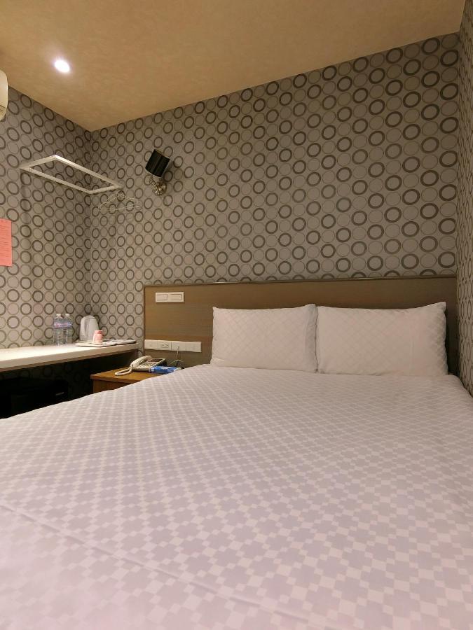 Taiwan Seven Days Boutique Hotel Tajpej Kültér fotó