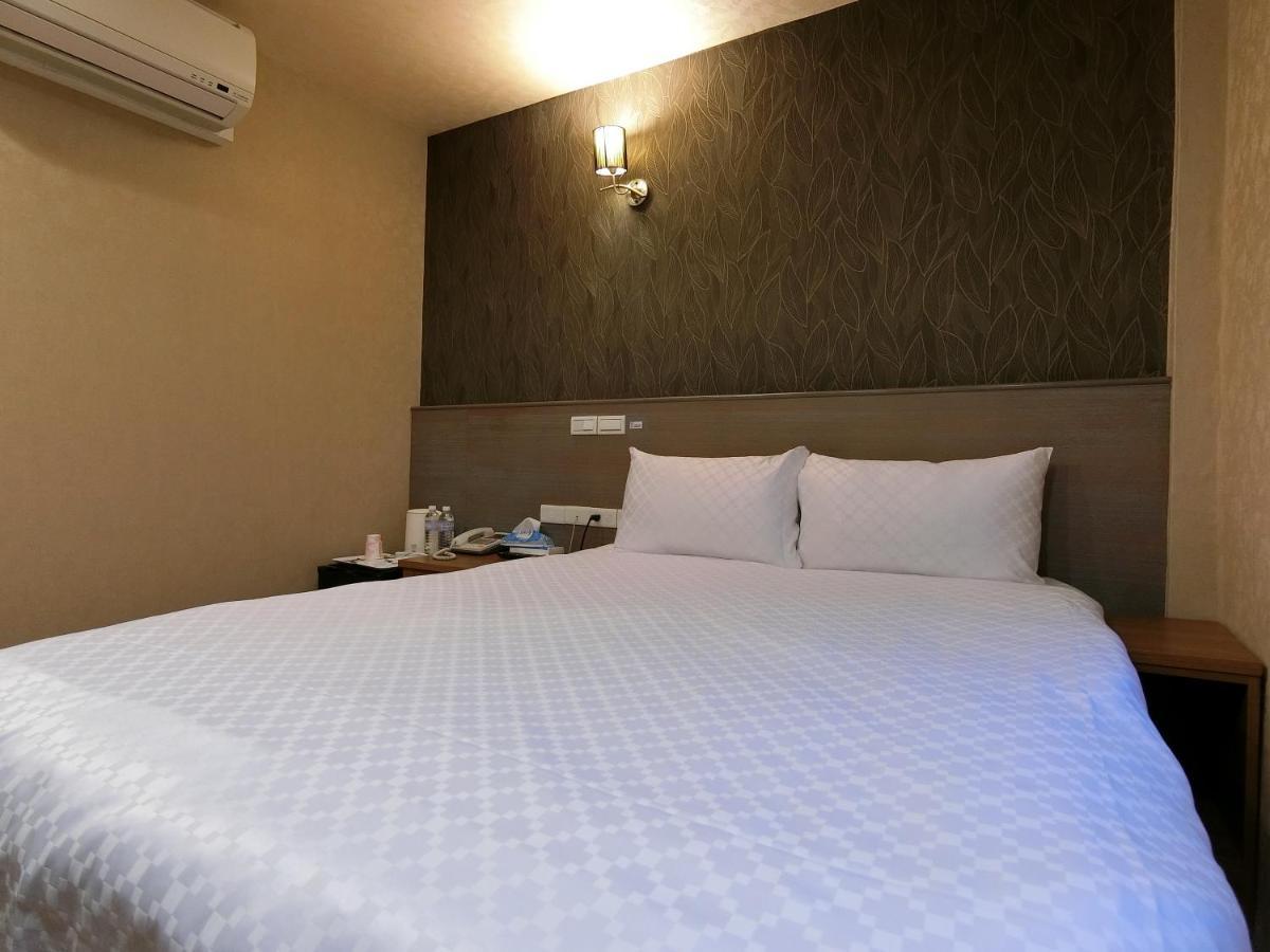 Taiwan Seven Days Boutique Hotel Tajpej Kültér fotó