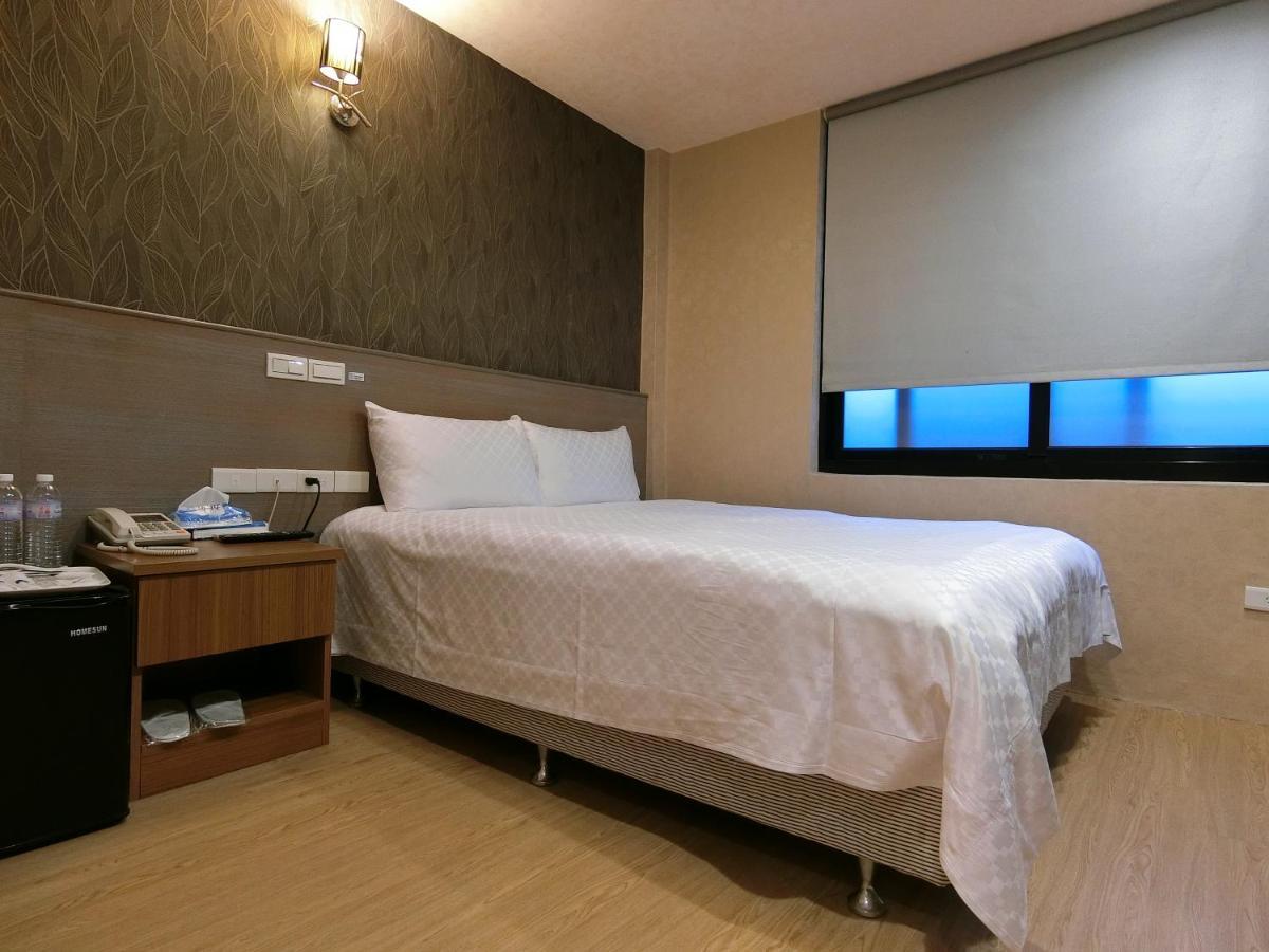Taiwan Seven Days Boutique Hotel Tajpej Kültér fotó